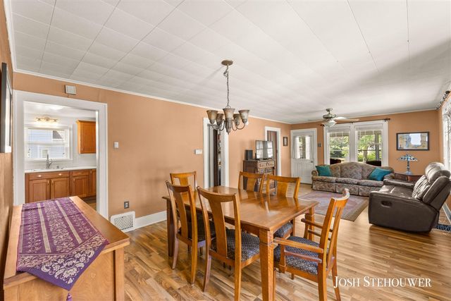364 W 21st Street, Holland, MI 49423