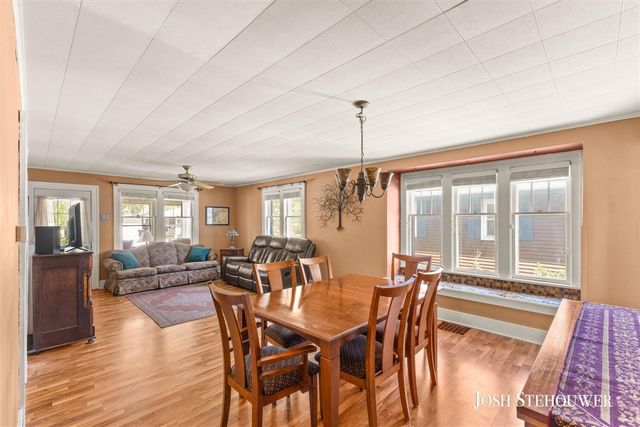 364 W 21st Street, Holland, MI 49423