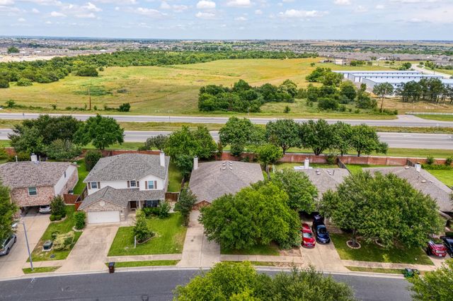 4499 Heritage Well LN, Round Rock, TX 78665