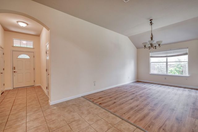 4499 Heritage Well LN, Round Rock, TX 78665