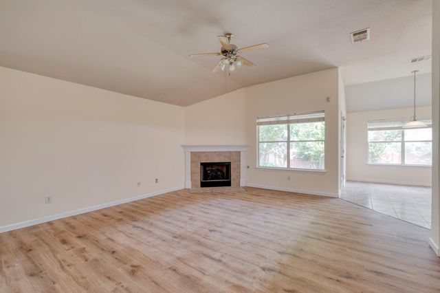 4499 Heritage Well LN, Round Rock, TX 78665