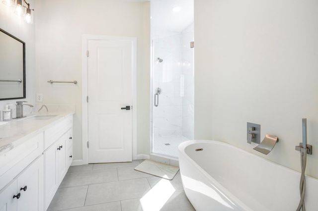 1611 Shelby Street, Houston, TX 77009