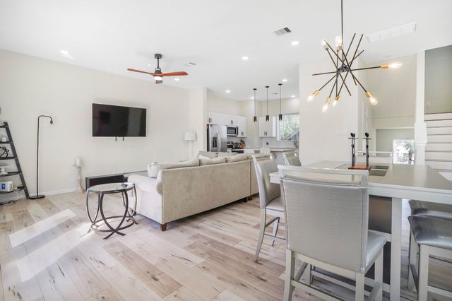 1611 Shelby Street, Houston, TX 77009