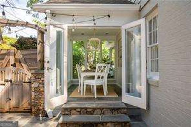 374 Lofton Road NW, Atlanta, GA 30309