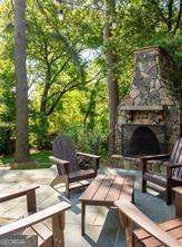 374 Lofton Road NW, Atlanta, GA 30309
