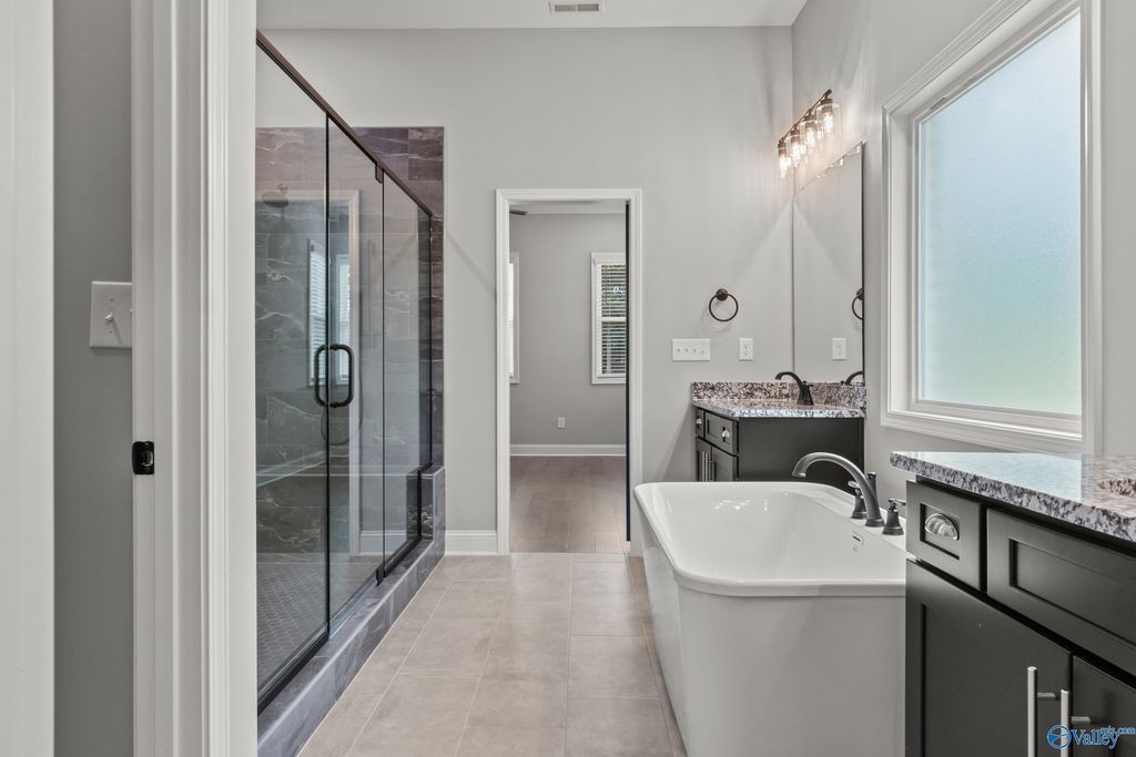 22541 Spyglass Lane, Athens, AL 35613