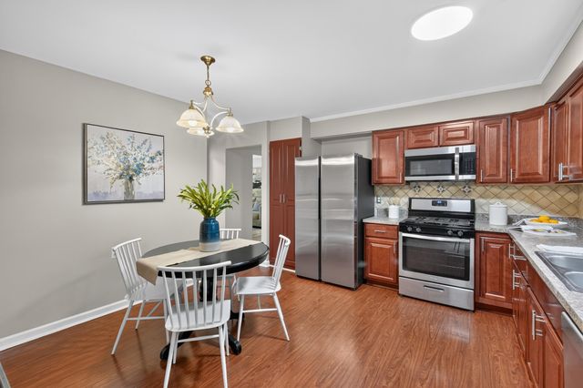 212 Charterhouse Drive, Canton, MI 48188