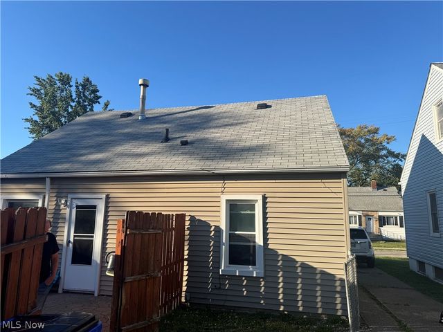 12301 Carrington Avenue, Cleveland, OH 44135