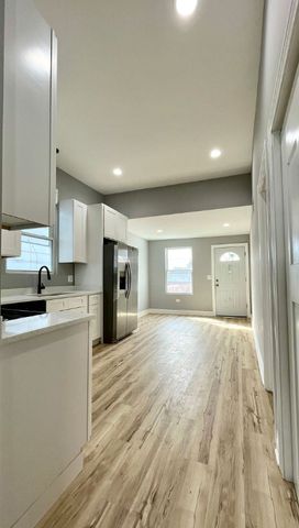 3647 W 57th Place, Chicago, IL 60629