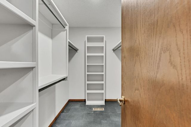 8405 S Ida St, Haysville, KS 67060