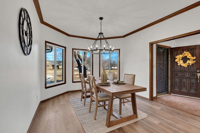 8405 S Ida St, Haysville, KS 67060