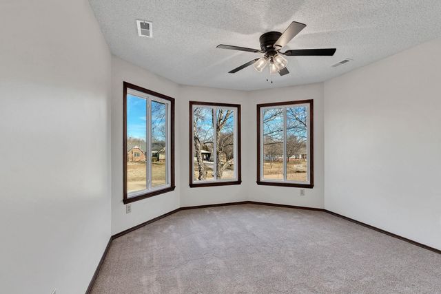 8405 S Ida St, Haysville, KS 67060