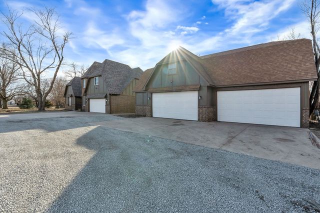 8405 S Ida St, Haysville, KS 67060