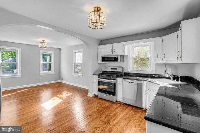 8230 GREGORY DR, Alexandria, VA 22309