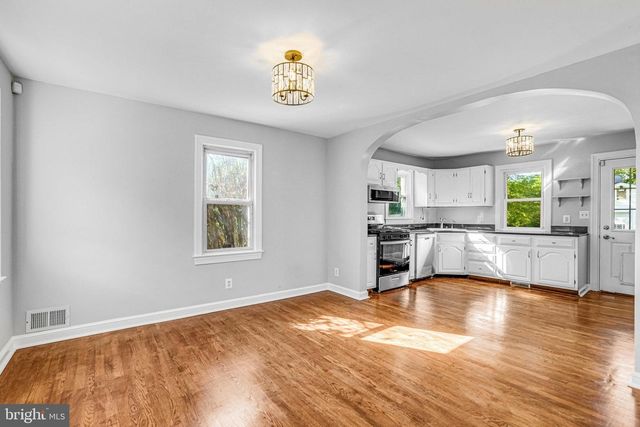 8230 GREGORY DR, Alexandria, VA 22309