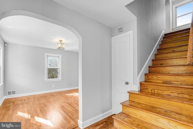 8230 GREGORY DR, Alexandria, VA 22309