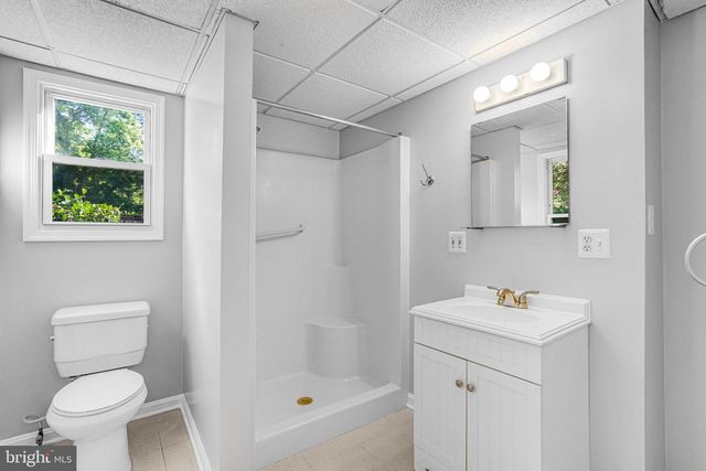 8230 GREGORY DR, Alexandria, VA 22309