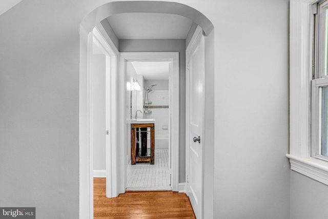 8230 GREGORY DR, Alexandria, VA 22309