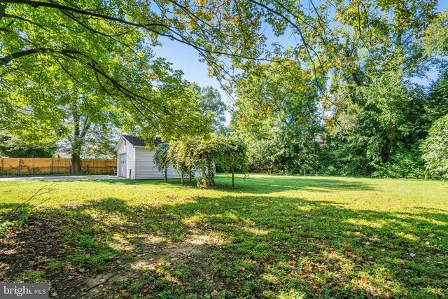 8230 GREGORY DR, Alexandria, VA 22309