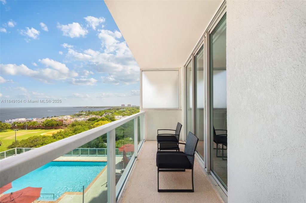 2889 Mcfarlane Rd 1014, Coconut Grove, FL 33133