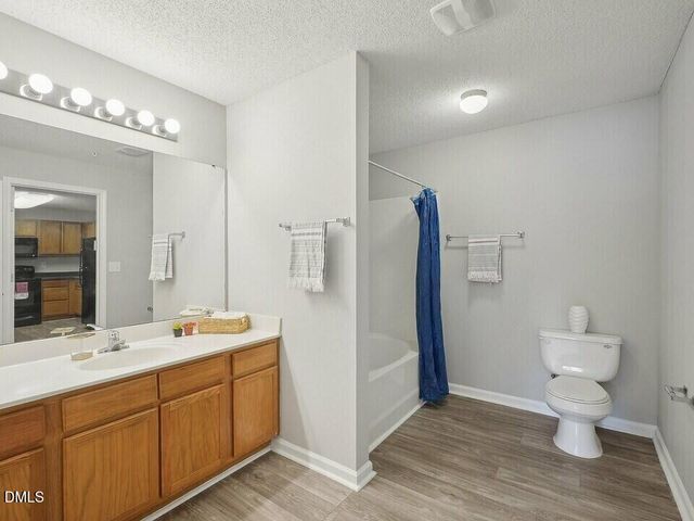 215 William Penn Plaza 1br Renovated, Durham, NC 27704