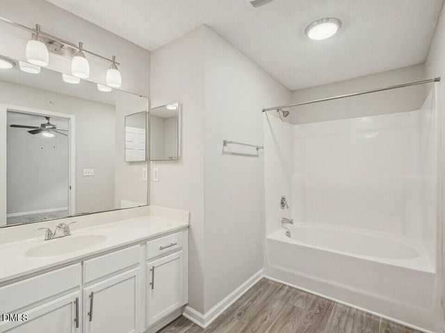 215 William Penn Plaza 1br Renovated, Durham, NC 27704