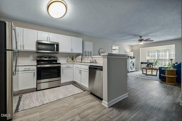 215 William Penn Plaza 1br Renovated, Durham, NC 27704