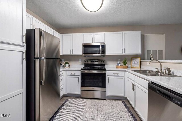 215 William Penn Plaza 1br Renovated, Durham, NC 27704