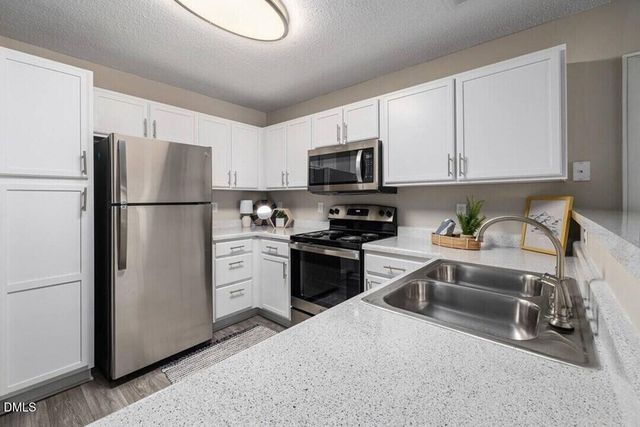 215 William Penn Plaza 1br Renovated, Durham, NC 27704