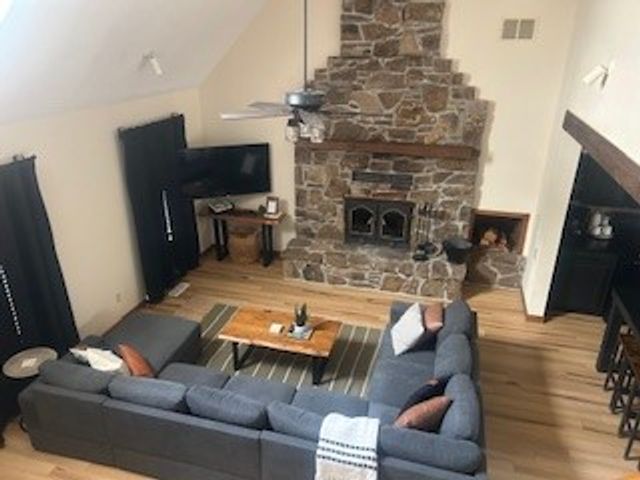 1 Thomas Circle, Eureka Springs, AR 72631