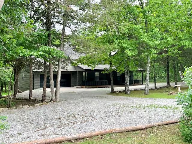 1 Thomas Circle, Eureka Springs, AR 72631