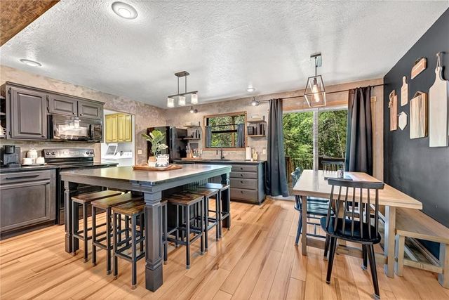 1 Thomas Circle, Eureka Springs, AR 72631