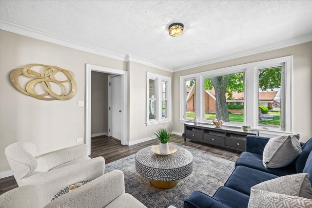 401 23rd Avenue, Bellwood, IL 60104