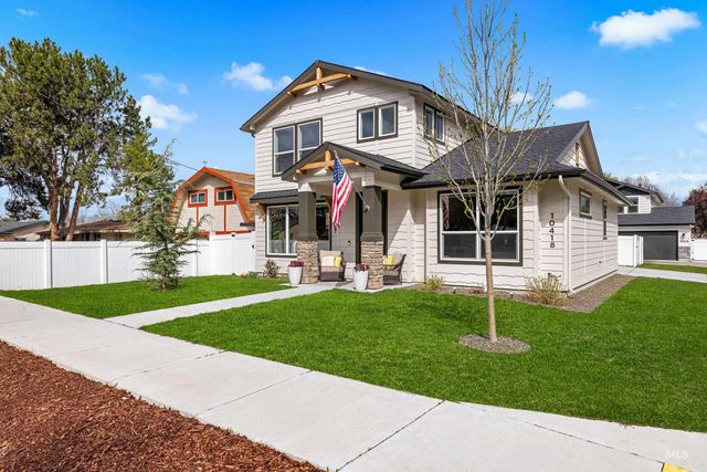 10418 W Shields Ave, Garden City, ID 83714