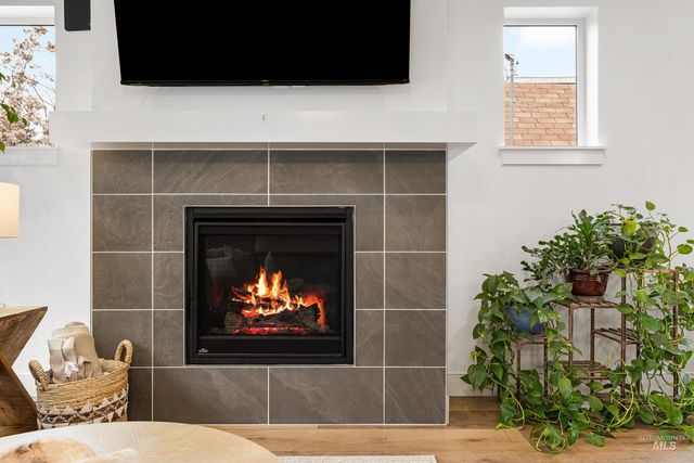 10418 W Shields Ave, Garden City, ID 83714