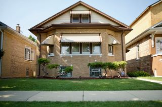 6146 W Roscoe Street, Chicago, IL 60634