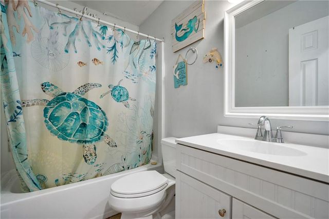 10801 Meadow Lane W, Irvington, AL 36544