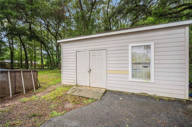 10801 Meadow Lane W, Irvington, AL 36544