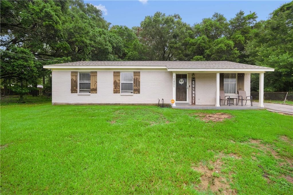 10801 Meadow Lane W, Irvington, AL 36544