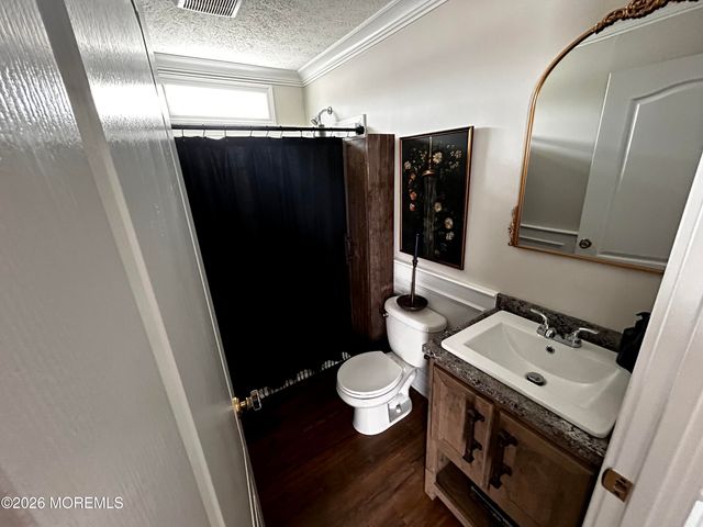10 Avenue B, Hazlet, NJ 07734