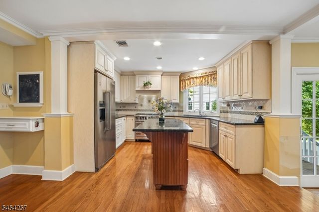 106 Pomeroy Rd, Madison Boro, NJ 07940
