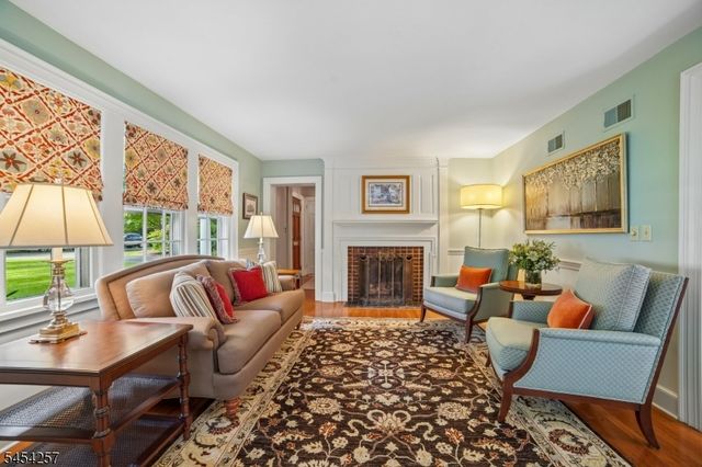 106 Pomeroy Rd, Madison Boro, NJ 07940