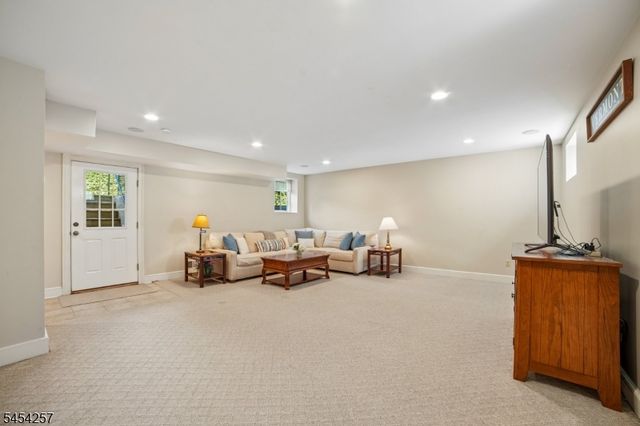106 Pomeroy Rd, Madison Boro, NJ 07940