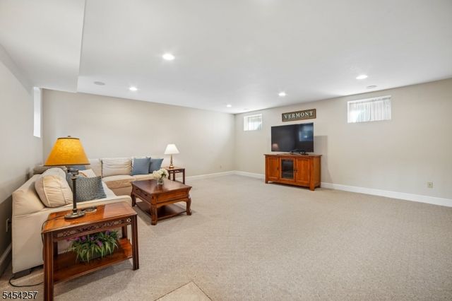 106 Pomeroy Rd, Madison Boro, NJ 07940