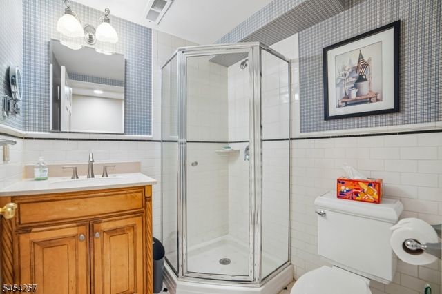 106 Pomeroy Rd, Madison Boro, NJ 07940