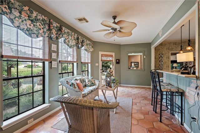 2207 Southern Hills Drive, League City, TX 77573
