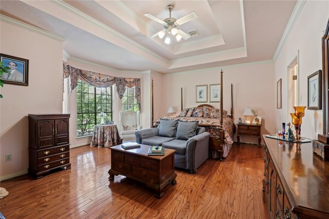 2207 Southern Hills Drive, League City, TX 77573
