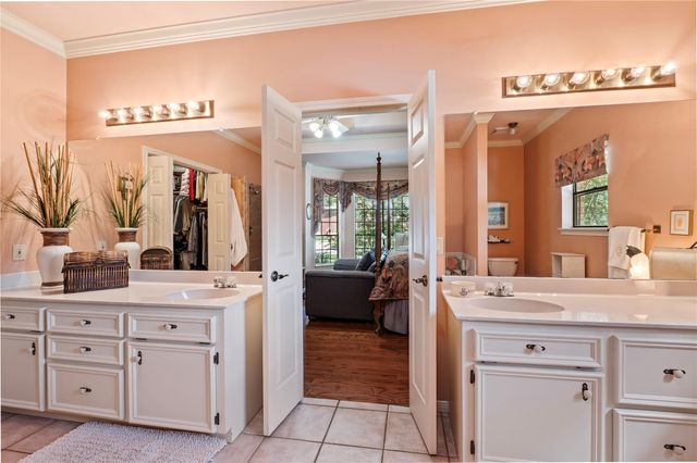 2207 Southern Hills Drive, League City, TX 77573