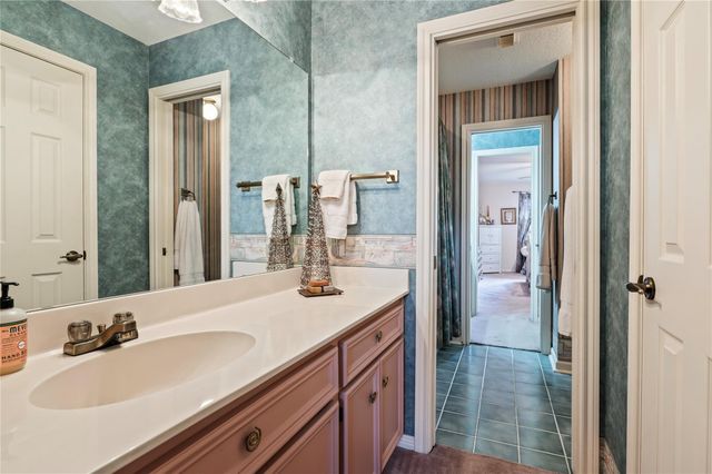 2207 Southern Hills Drive, League City, TX 77573