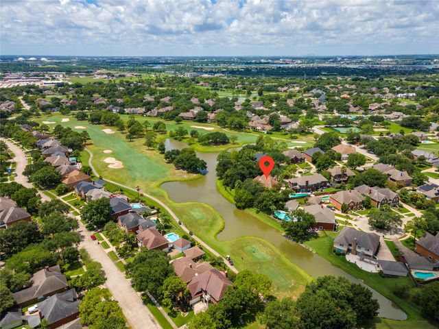 2207 Southern Hills Drive, League City, TX 77573